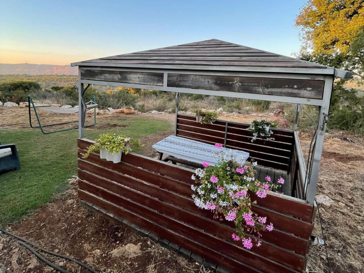 Villa Tal Nof Cabins à Manot Extérieur photo