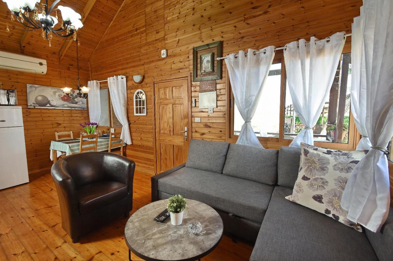 Villa Tal Nof Cabins à Manot Extérieur photo