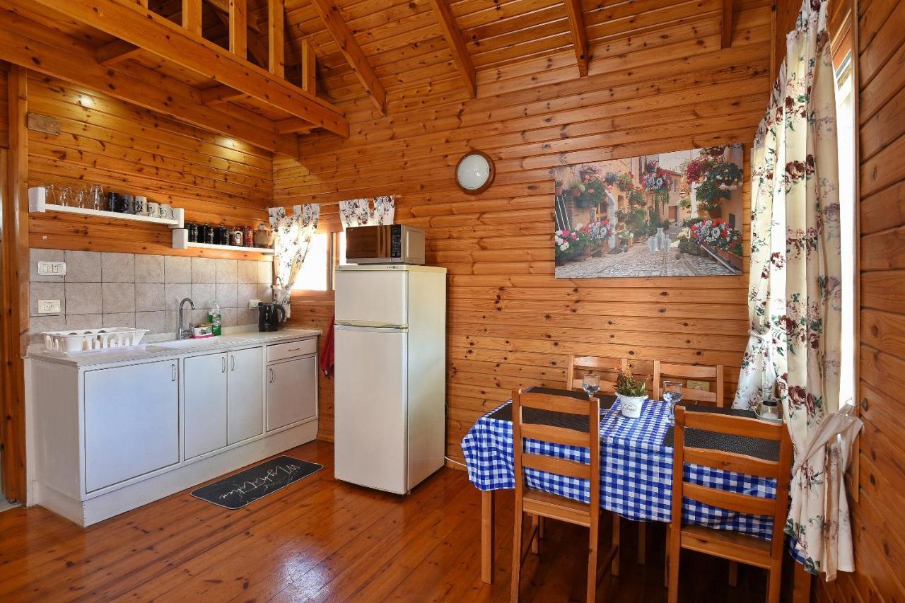 Villa Tal Nof Cabins à Manot Extérieur photo