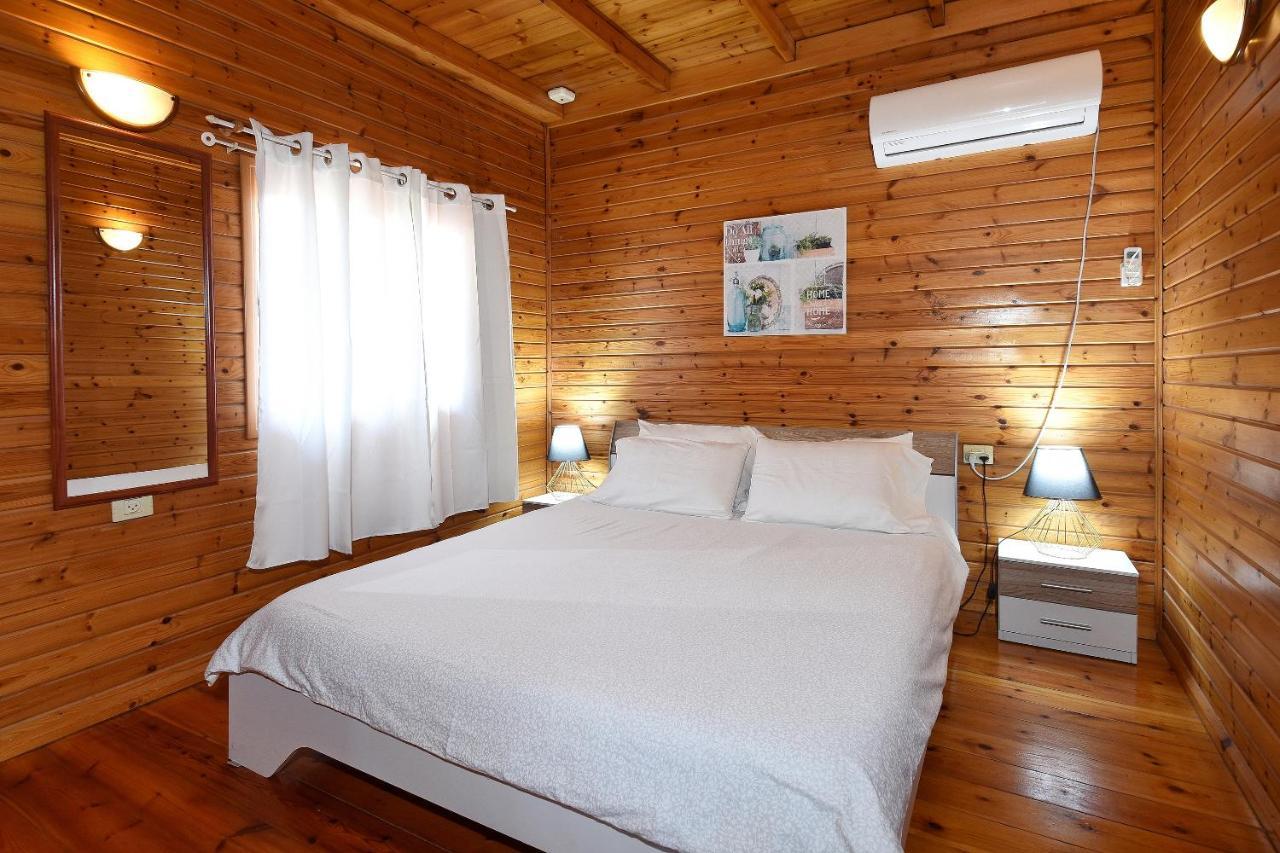 Villa Tal Nof Cabins à Manot Extérieur photo